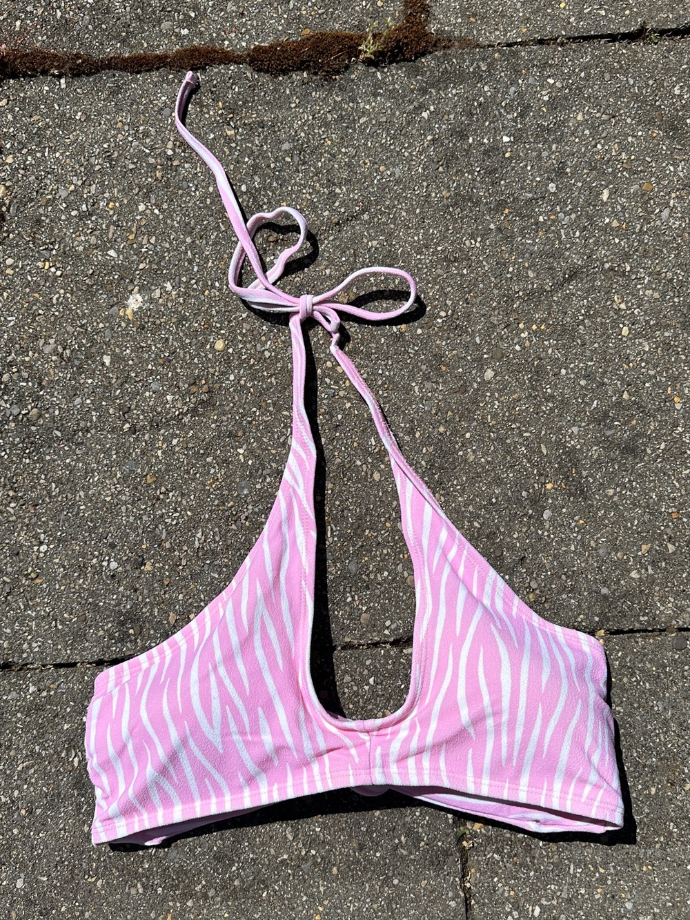 BCBGeneration Pink Zebra Keyhole Halter Bikini Top Size Medium